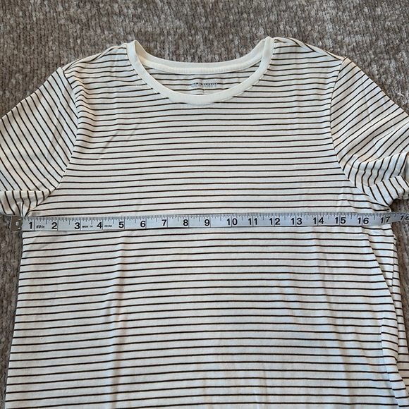 Old Navy Light Brown Stripe Crew Neck Short Sleeve T-shirt - Picture 4 of 5